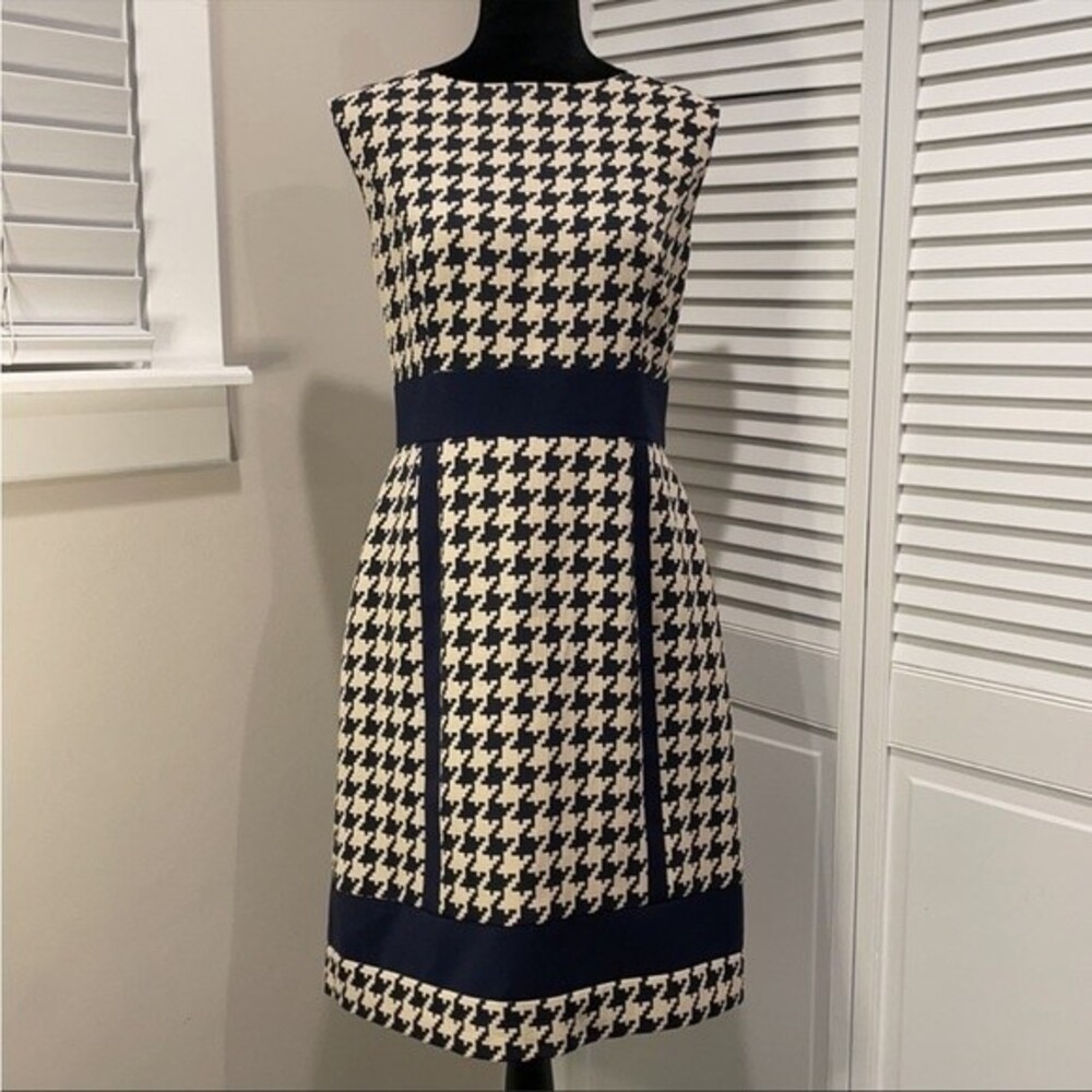 Alex Marie Women’s Size 10 Sleeveless Dress Cream Blue Houndstooth Knee Length - Picture 6 of 6